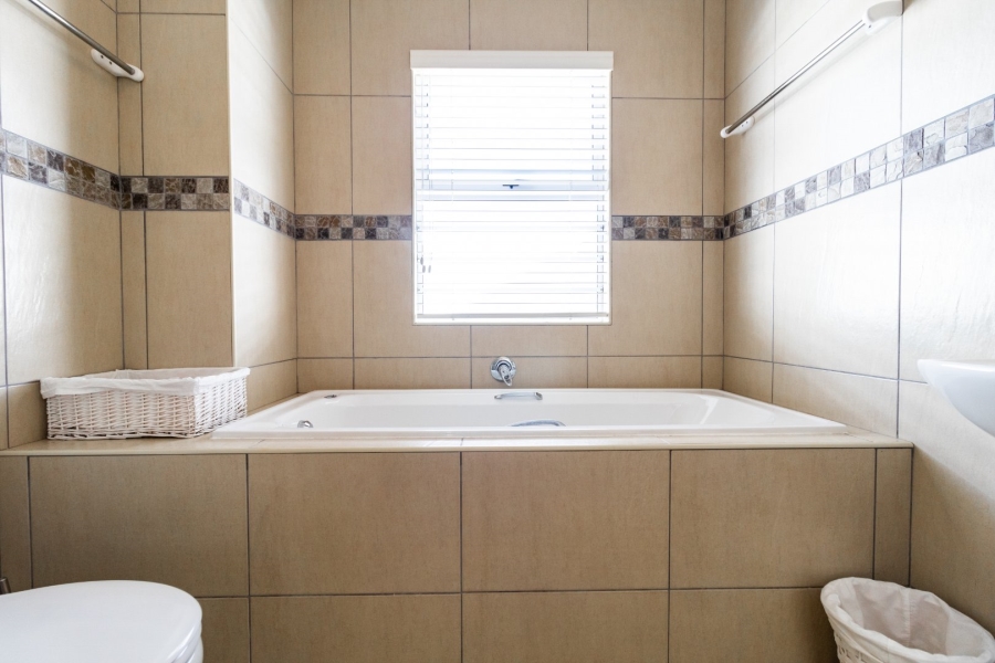 3 Bedroom Property for Sale in St Helena Views Western Cape